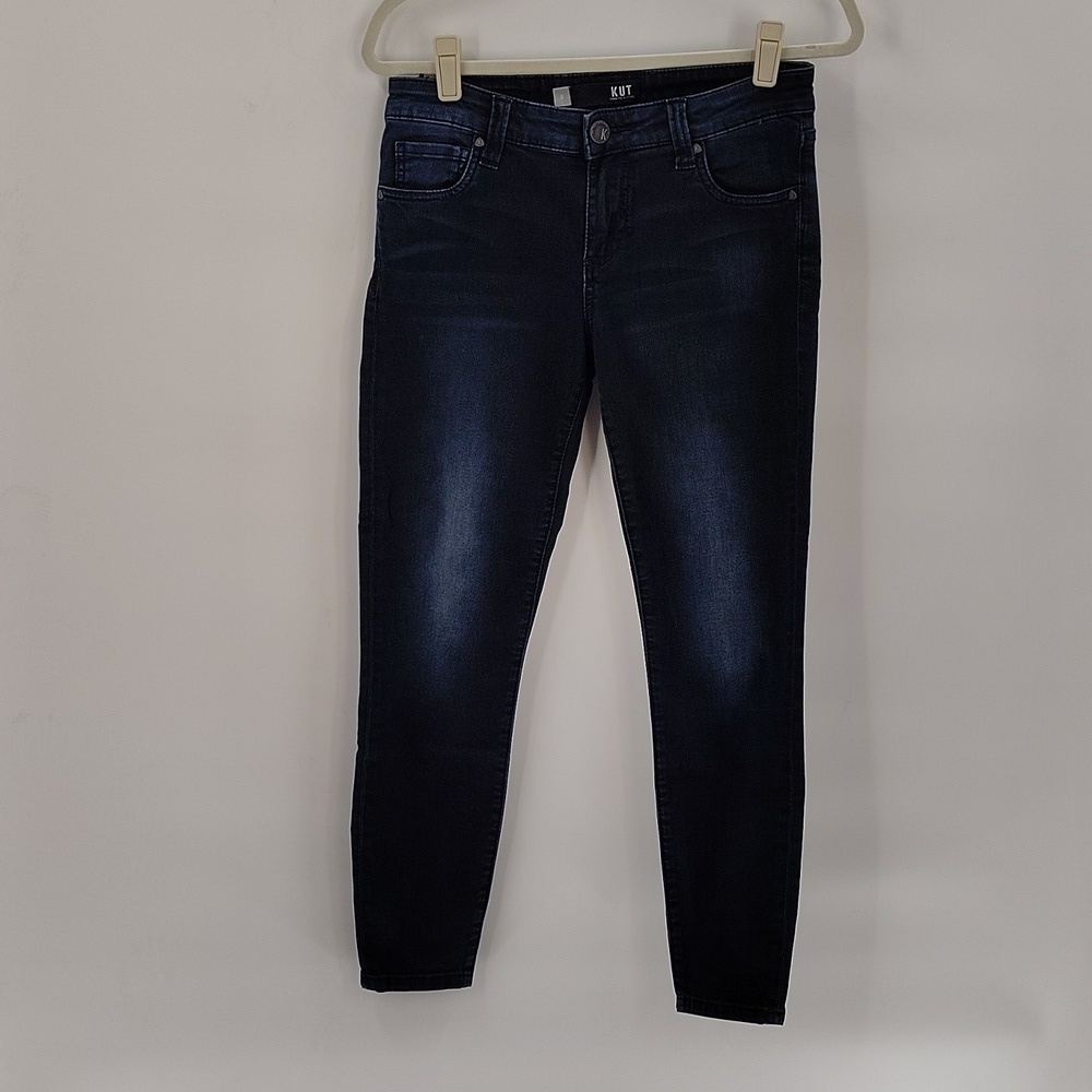 Kut from the Kloth Connie ankle skinny size 4 dark wash mid rise